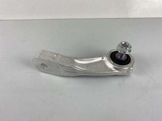 Mercedes W205 C200 C250 OEM Standard Size Control Arm met rubber en staal materiaal en 18 maanden garantie