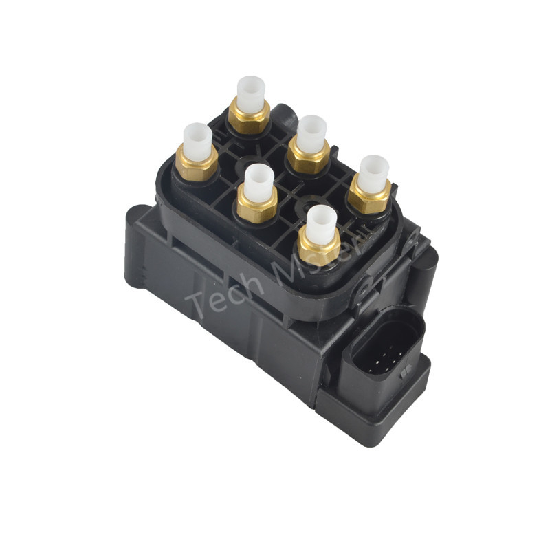 Q7 Touareg Cayenne Panamera Zwarte Luchtophanging Valve Block 97035815302 7P0698014 met hoge normen