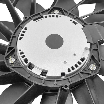 E83 Radiatorkoelventilator voor motorspanning 600W ISO TS15949 Gecertificeerd 17113442089 17423442096